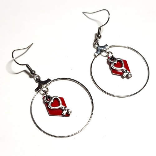 Boucle d'oreille créole pendante avec losange émaillé rouge et clé cœur, crochet en métal acier inoxydable argenté