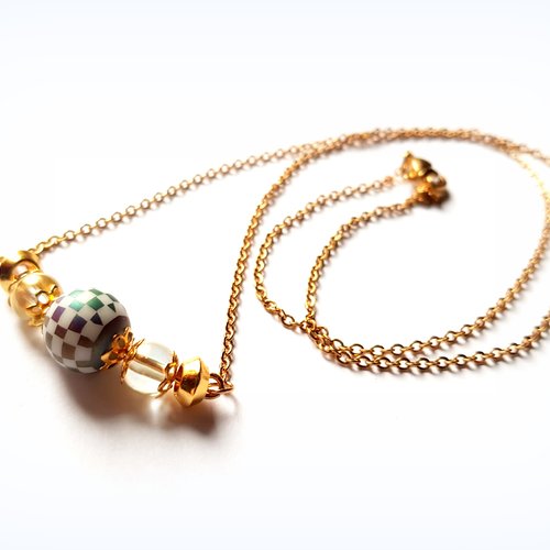 Collier perles en verre blanche, multicolore, transparent, coupelles, fermoir, chaîne, métal acier inoxydable doré