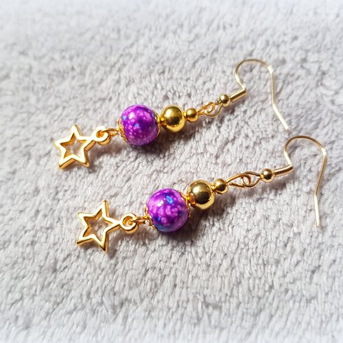 Boucle d'oreille étoile, perles en verre violet, rose, coupelles, crochet en métal acier inoxydable doré