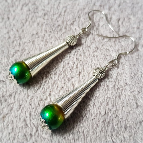 Boucle d'oreille pendante, perles en verre vert, turquoise, tige, crochet en métal acier inoxydable argenté