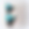 Boucle d'oreille pendante pompons en tissue coton bleu turquoise, marron, blanc, perles en verre, crochet métal acier inoxydable argenté