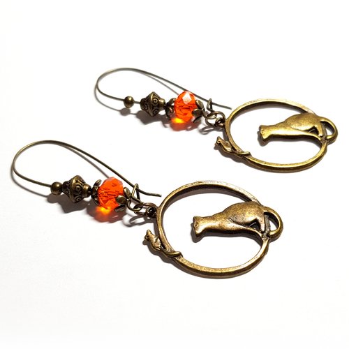 Boucle d'oreille chat et souri, perles en verre à facette orange, coupelles, crochet en métal bronze