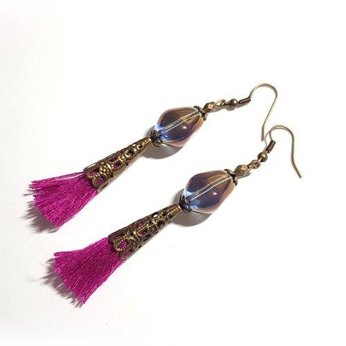Boucle d'oreille pendante pompons rose fuchsia, perles en verre avec reflets, coupelles cône en métal bronze