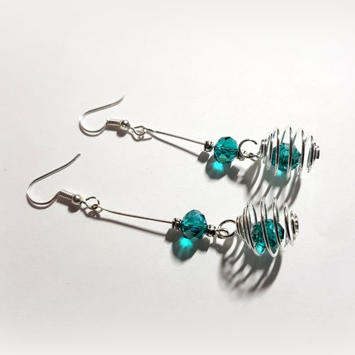 Boucle d'oreille pendante perles cage et verre bleu vert, crochet en métal argenté
