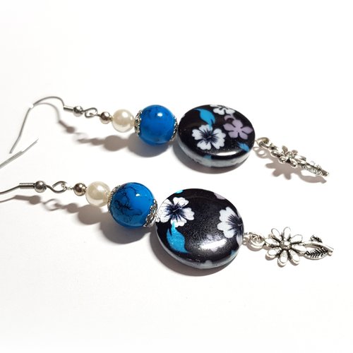 Boucle d'oreille pendante fleur perles en nacre rond plat noir, bleu, blanc, crochet en métal acier inoxydable argenté