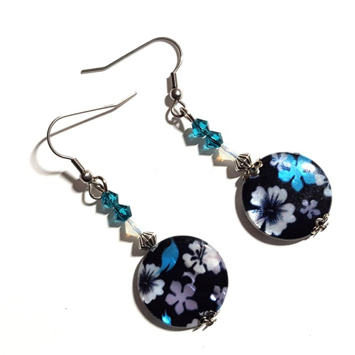 Boucle d'oreille pendante, perles en nacre rond plat noir, bleu, blanc, crochet en métal acier inoxydable argenté
