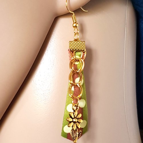 Boucle d'oreille fleur ruban jaune clair, vert, marron, crochet en métal acier inoxydable doré