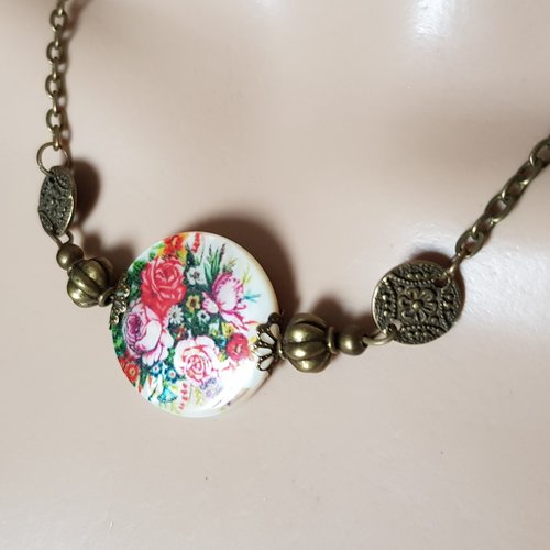 Collier perles en nacre fleur multicolore, coupelles, fermoir, chaîne, métal bronze