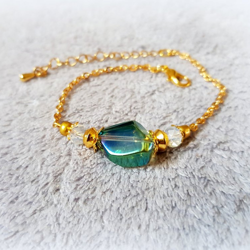 1 bracelet perle en verre transparent avec reflets bleu, vert, fermoir mousqueton, chaîne, d’extension en métal acier inoxydable doré