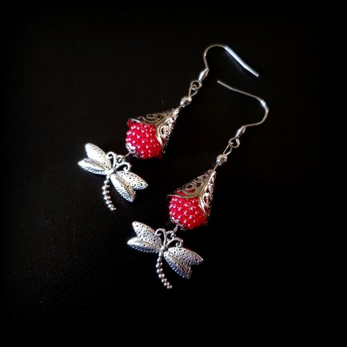 1 paires de boucle d'oreille libellule, perles en acrylique rouge, coupelles, crochet en métal acier inoxydable argenté