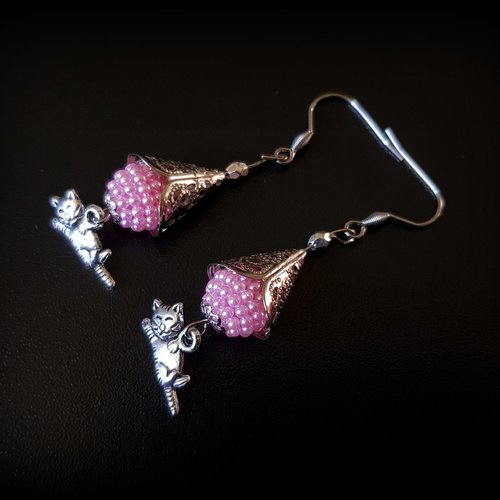 Boucle d'oreille pendante animaux chat, perles en acrylique rose, coupelles, crochet en métal acier inoxydable argenté