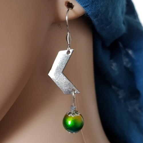 Boucle d'oreille perles en verre vert, jaune, turquoise, crochet en métal acier inoxydable argenté