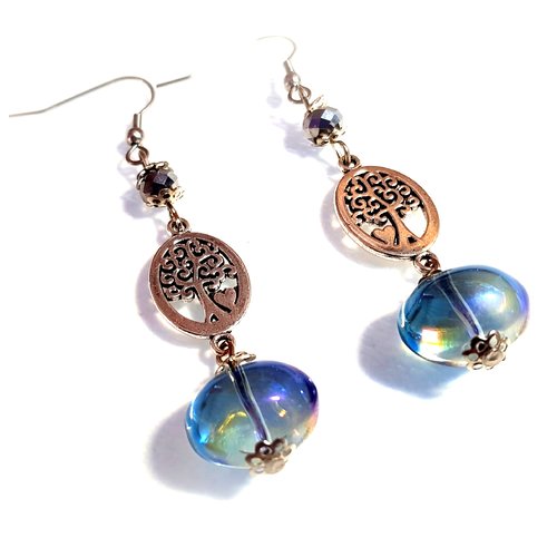 Boucle d'oreille arbre de vie, cœur, perles en verre bleu avec reflets multicolore, crochet en métal acier inoxydable argenté