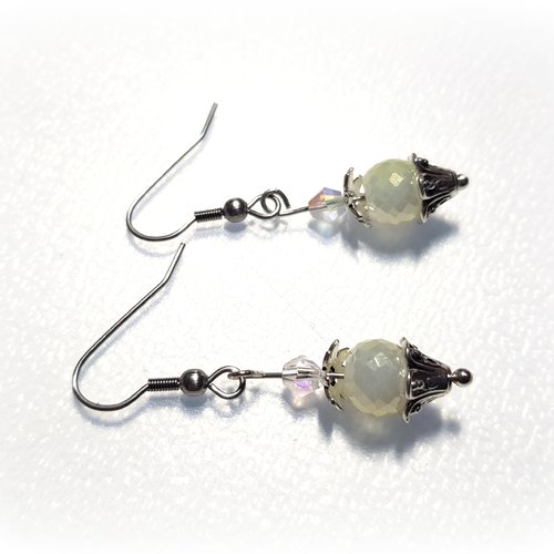 Boucle d'oreille perles en verre couleur ivoire avec reflets, crochet en métal acier inoxydable argenté