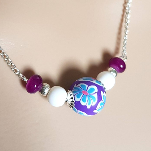 1 collier perles en verre blanche, prune, perles fimo fleur coupelles, fermoir, chaîne, fermoir, métal argenté clair