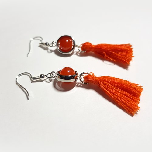 Boucle d'oreille perles en verre orange brillante, pompon, coupelles, crochet, métal argenté clair