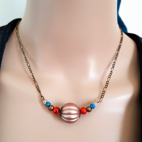 Collier perles en acrylique et en verre orange corail, bleu, coupelles, fermoir, chaîne, métal bronze