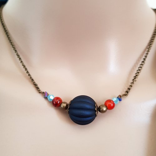 Collier perles en acrylique et en verre, différents bleu, orange, coupelles, fermoir, chaîne, métal bronze