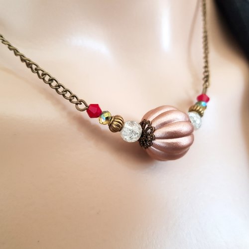 Collier perles en acrylique et en verre rouge, transparent, coupelles, fermoir, chaîne, métal bronze