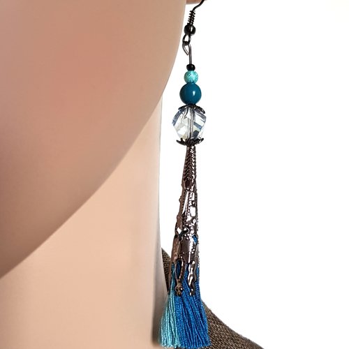 Boucle d'oreille pendante pompons bleu, turquoise, perles en verre, coupelles cône en métalgrun ( gris, noir)