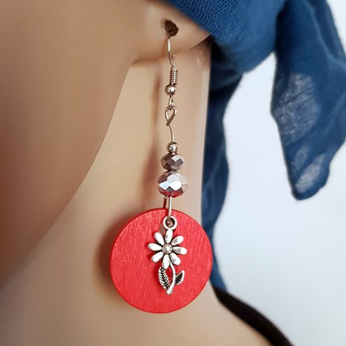 Boucle d'oreille fleur, perles en verre rouge, rond plat en bois, crochet en métal acier inoxydable argenté