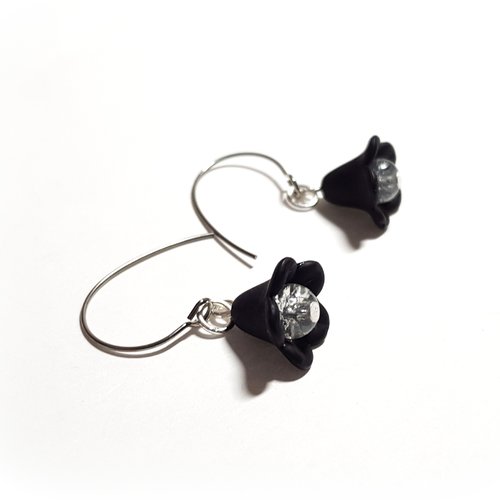 Boucle d'oreille fleur cloche noir, perles en verre, transparente,crochet en métal acier inoxydable argenté