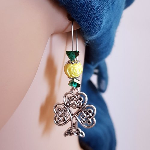 Boucle d'oreille arbre celtique nœud, perles fleurs acrylique, jaune, vert en verre, crochet en métal acier inoxydable argenté