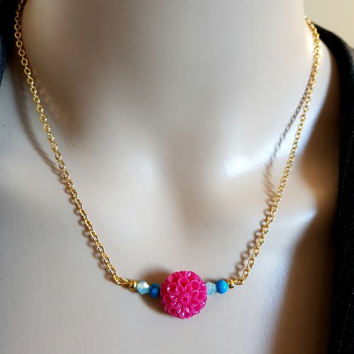 1 collier perles fleur en acrylique rose fuchsia, bleu, fermoir, chaîne força plate, métal acier inoxydable doré