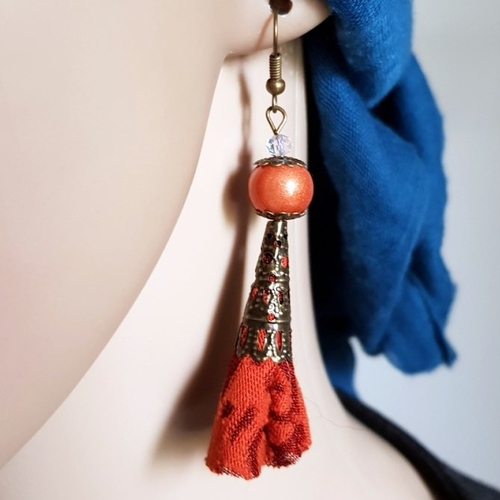 Boucle d'oreille pendante pompons en tissu souple, perles en verre orange, transparente, crochet en métal bronze