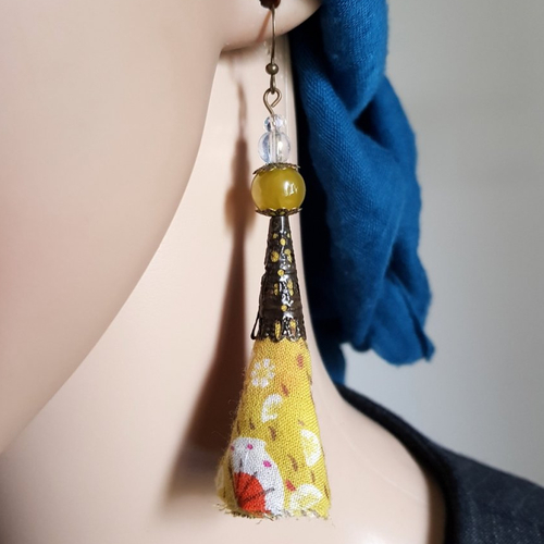 Boucle d'oreille pendante pompons en tissu multicolore, perles en acrylique, verre transparente, crochet en métal bronze