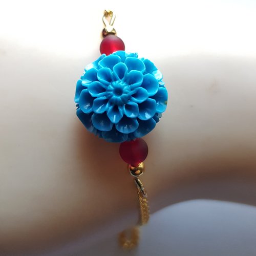 Bracelet fleur en acrylique bleu, perle en verre rouge foncé, fermoir mousqueton, chaîne d’extension en métal doré