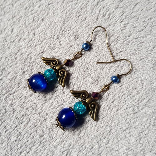 Boucle d'oreille pendante ailes, perles bleu foncé, bleu, crochet en métal bronze