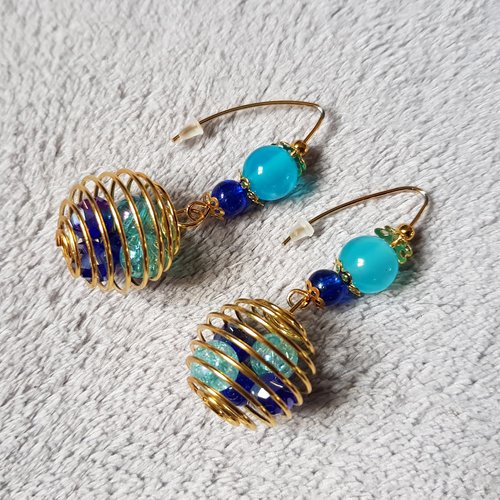 Boucle d'oreille perles ressort et en verre, bleu, bleu foncé, crochet en métal acier inoxydable doré