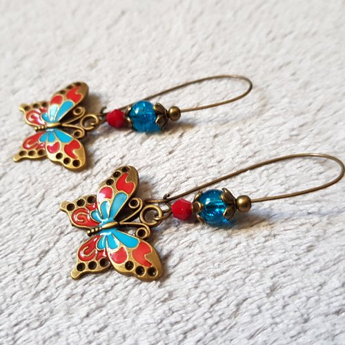 Boucle d'oreille papillon émaillé rouge, bleu, perles en verre, crochet en métal bronze