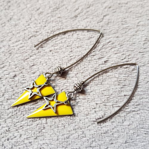 Boucle d'oreille étoiles, triangle émaillé jaune, perles, crochet dormeuse, tout en métal acier inoxydable argenté