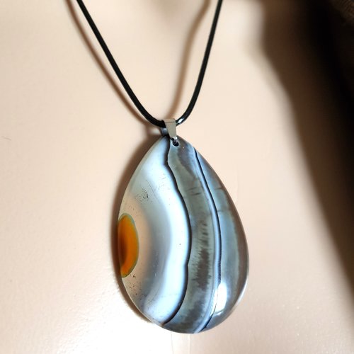 Collier pierre en verre gris, ambre, blanc, transparent, cordon cuir noir, fermoir, chaînette, métal argenté