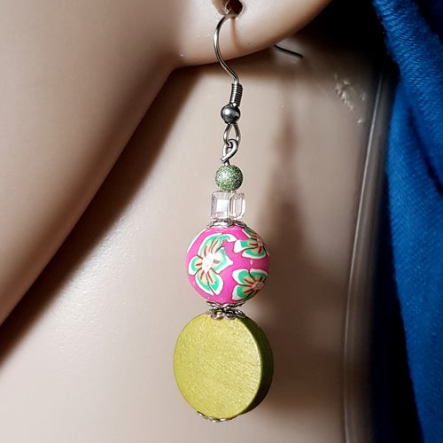Boucle d'oreille pendante perles en bois vert kaki, en pâte fino rose, blanc à fleur, crochet en métal acier inoxydable argenté