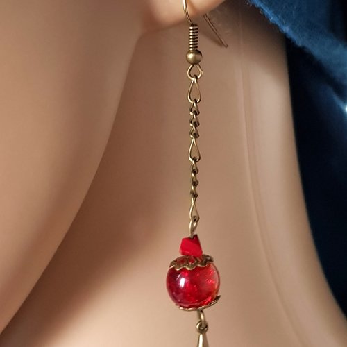 Boucle d'oreille perles en verre rouge, orange, chaîne, crochet en métal bronze