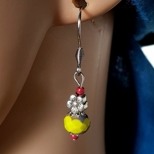 Boucle d'oreille perles en verre vert olive, bordeaux, fleurs, coupelles, crochet en métal acier inoxydable argenté