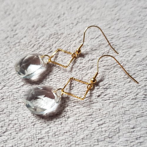 Boucle d'oreille, carré, perles en verre transparent, crochet en métal acier inoxydable doré