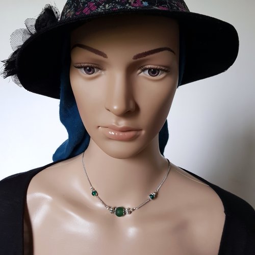 Collier perles en verre, vert, fermoir, chaîne en métal acier inoxydable argenté