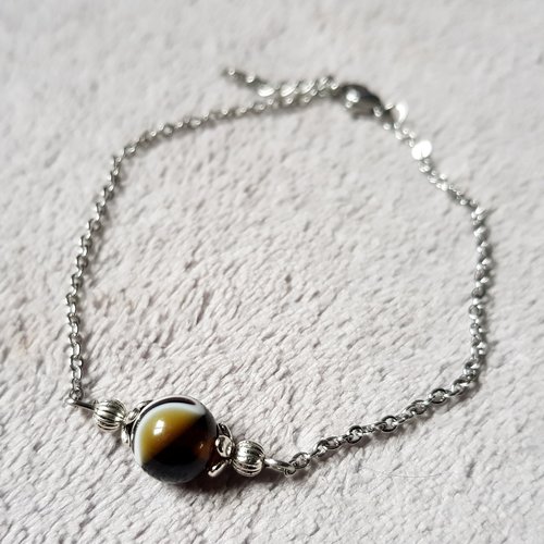 Bracelet chaîne perle en verre marron, beige, blanc, fermoir mousqueton, chaîne d’extension, métal acier inoxydable argenté