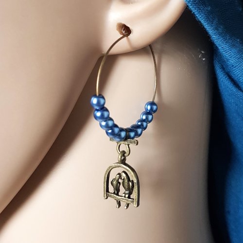 Boucle d'oreille créole, oiseaux, perles en acrylique bleu, métal bronze