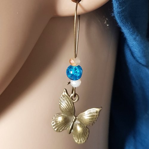Boucle d'oreille papillon, perles en verre bleu, métal bronze
