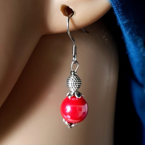Boucle d'oreille perles en acrylique rouge brillante, crochet en métal acier inoxydable argenté