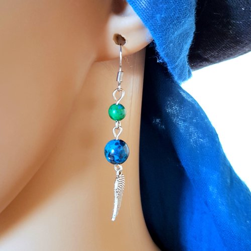 Boucle d'oreille plume, perle en verre, bleu turquoise, vert, crochet en métal acier inoxydable argenté