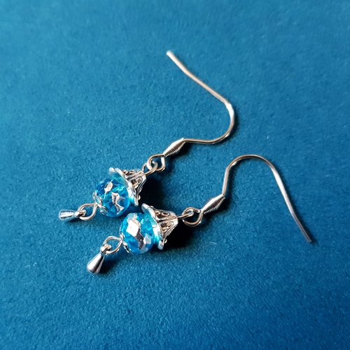 Boucle d'oreille perles en verre bleu argenté, crochet en métal acier inoxydable argenté
