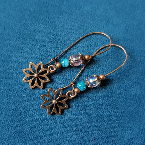 Boucle d'oreille fleur, perles en verre transparent, bleu, métal bronze