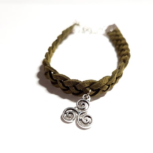 Bracelet en suédine tresse vert kaki, breloque nœud celtique breton, fermoir en métal argenté