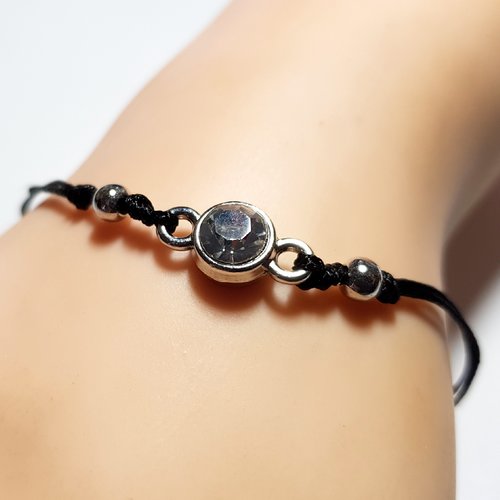 Bracelet en coton ciré noir, connecteur avec strass, fermoir, chaîne d’extension en métal argenté